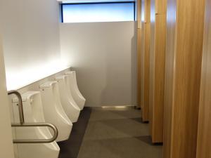 なんばスカイオ男子トイレ