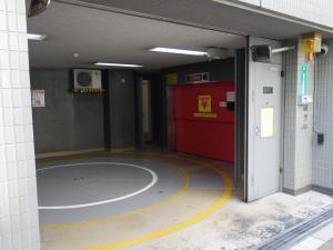 本町産金ビル立体駐車場