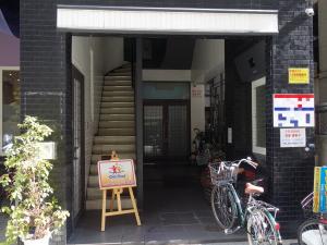 グラスコートビルエントランス