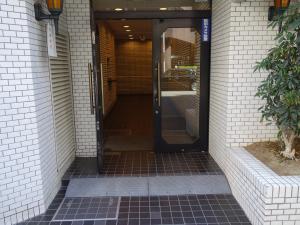 ビジネスウィップ第２新大阪ビルエントランス