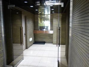 岡崎橋ビルエントランス