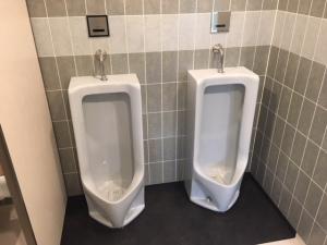 中央博労町ビル男子トイレ