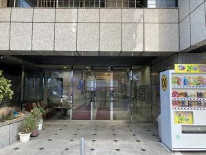 新大阪明成ビル　ビル玄関