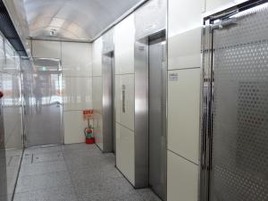 三信ビルエレベーター