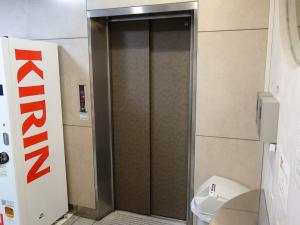 新末広ビルエレベーター
