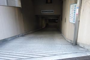 大拓ビル２駐車場