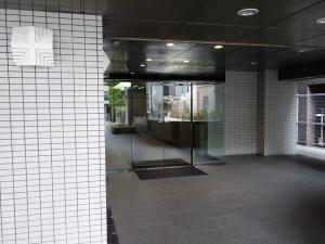 オーセンティック東船場ビルエントランス