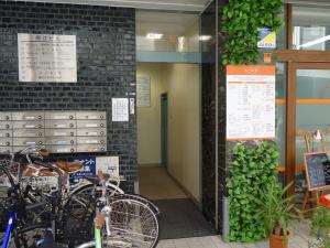 堀江ビルエントランス