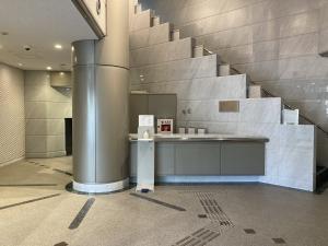 中央日土地谷町ビル　エントランス