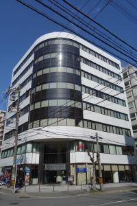 新大阪メイコービル外観