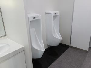 久我ビル北館男子トイレ