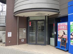 ツワブキ肥後橋ビルエントランス