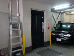 名光通信社ビルエレベーター
