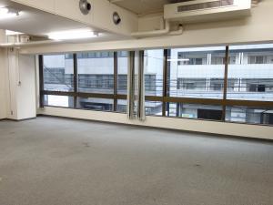 藤井ビル室内