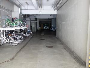 久保興産ビル駐車場