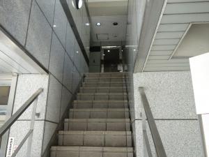 西本町創建ビル階段