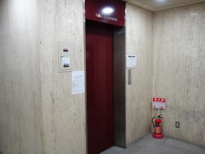 ＳＵＲＥ堂島ビルエレベーター