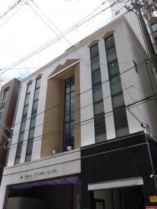 グラスコートビル外観