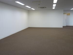 ハウザー堺筋本町駅前ビル室内