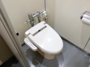 肥後橋ビル３号館温水洗浄便座