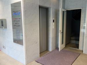 新大阪パークサイドビルエレベーター