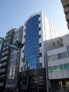 アクシス本町ビル外観