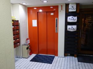 アルファ心斎橋ビルエレベーター