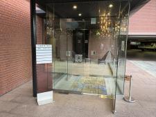 京都銀行会館エントランス