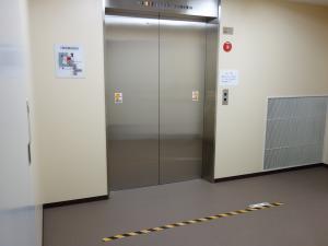 オーク堺筋本町ビル荷物用エレベーター
