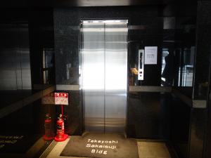 高吉堺筋ビルエレベーター