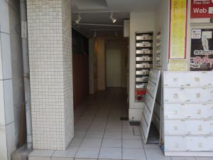 さくら本町橋ビルエントランス