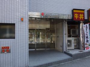タツト肥後橋ビルエントランス