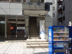 西本町創建ビルエントランス