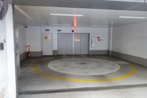 ダイアパレス本町ビル立体駐車場