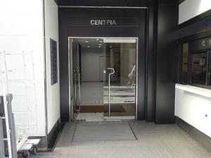 セントピア大阪ビルエントランス