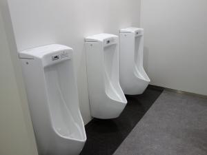 久我ビル南館男子トイレ