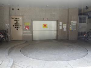 オリックス淀屋橋ビル立体駐車場