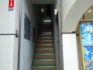 サウスポイントビル階段