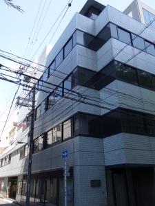 第一住建裁判所前ビル外観