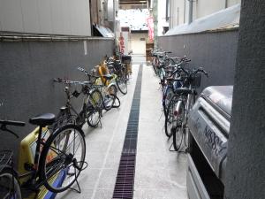 日宝心斎橋西ビル駐輪スペース