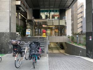 ＭＯＶＥ２１ビル　ビル玄関
