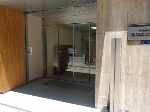 日本文化会館ビルエントランス