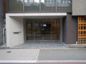 新大阪中里ビルエントランス