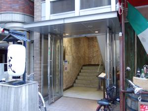 本町デビスビルエントランス