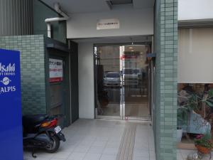 グレース大阪本町ビルエントランス