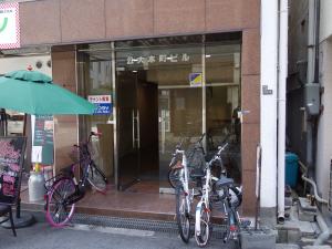 公大本町ビル（本町コウダイビル）エントランス