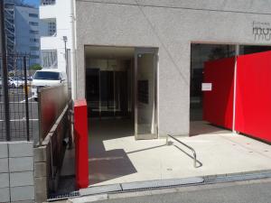F+BASE museo (エフベース ミュゼオ）ビルエントランス