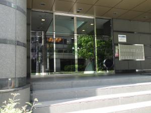 日宝平野町ビルエントランス