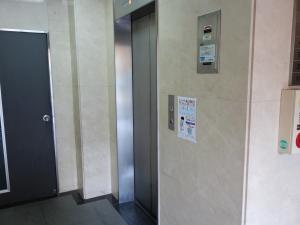 真鍋ビルエレベーター
