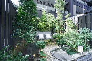 ハレオフィス新大阪庭園ブランコ